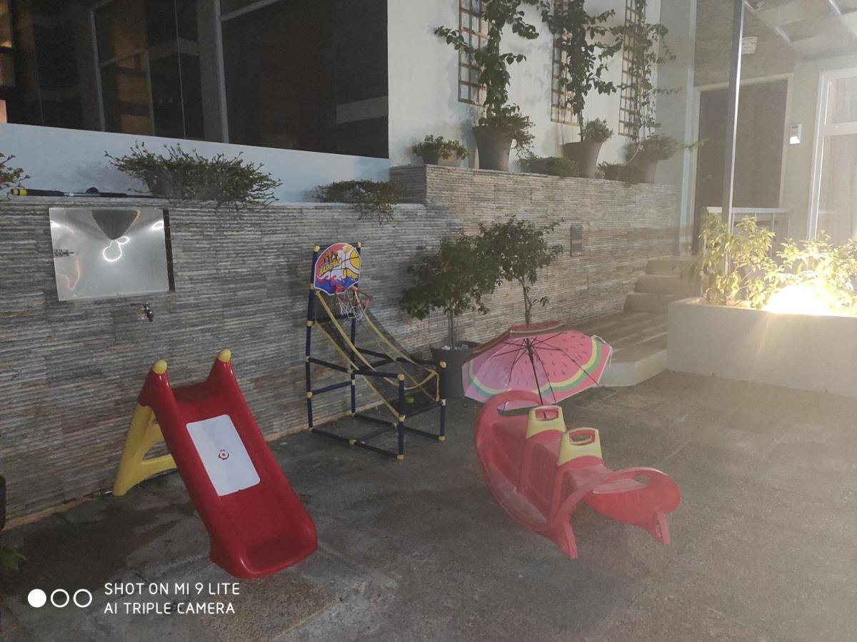 Kamares Suites Nea Kallikrateia Buitenkant foto